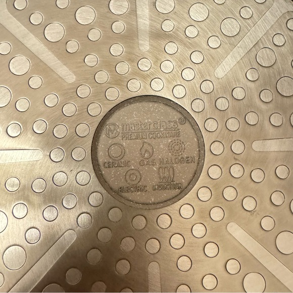 Masterclass Premium Cookware 
CASSEROLE 4.5 QT With Lid, beige new - Picture 8 of 9